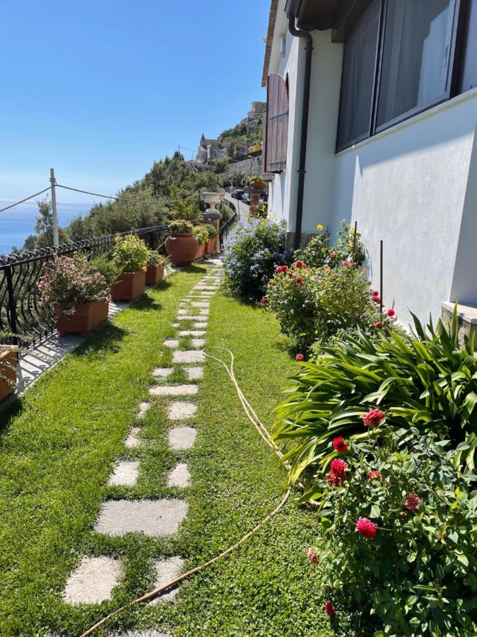 La Dacia Di Gina Acomodação com café da manhã Ravello Exterior foto