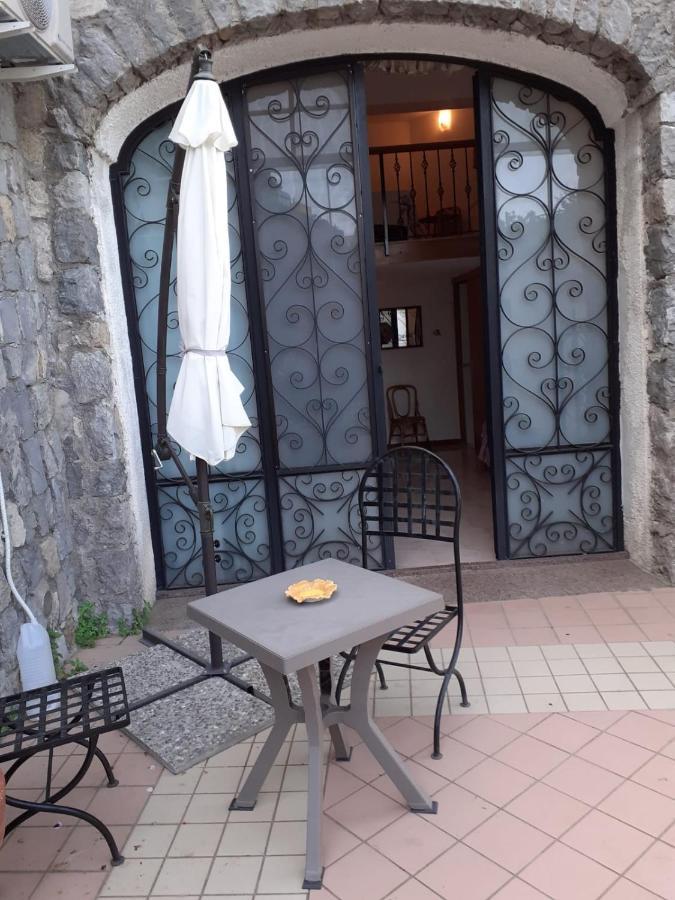 La Dacia Di Gina Acomodação com café da manhã Ravello Exterior foto